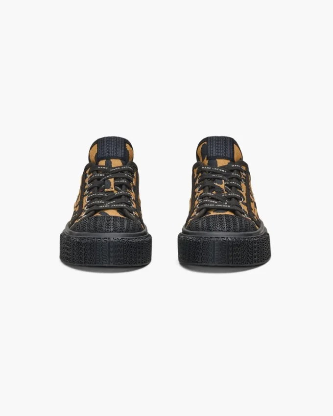 Der bedruckte Canvas-Sneaker Der bedruckte Canvas-Sneaker