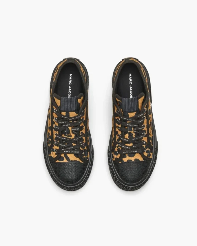 Der bedruckte Canvas-Sneaker Der bedruckte Canvas-Sneaker