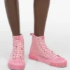 Der High-Top-Sneaker Der High-Top-Sneaker