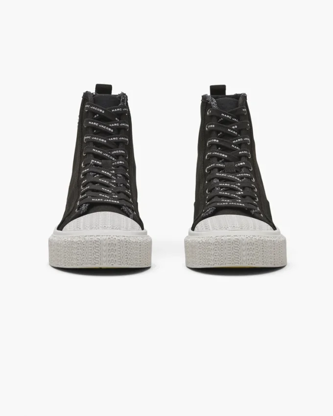 Der High-Top-Sneaker Der High-Top-Sneaker