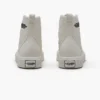 Der High-Top-Sneaker Der High-Top-Sneaker