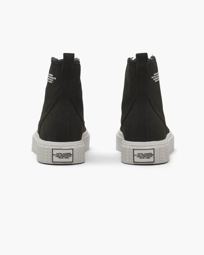 Der High-Top-Sneaker Der High-Top-Sneaker