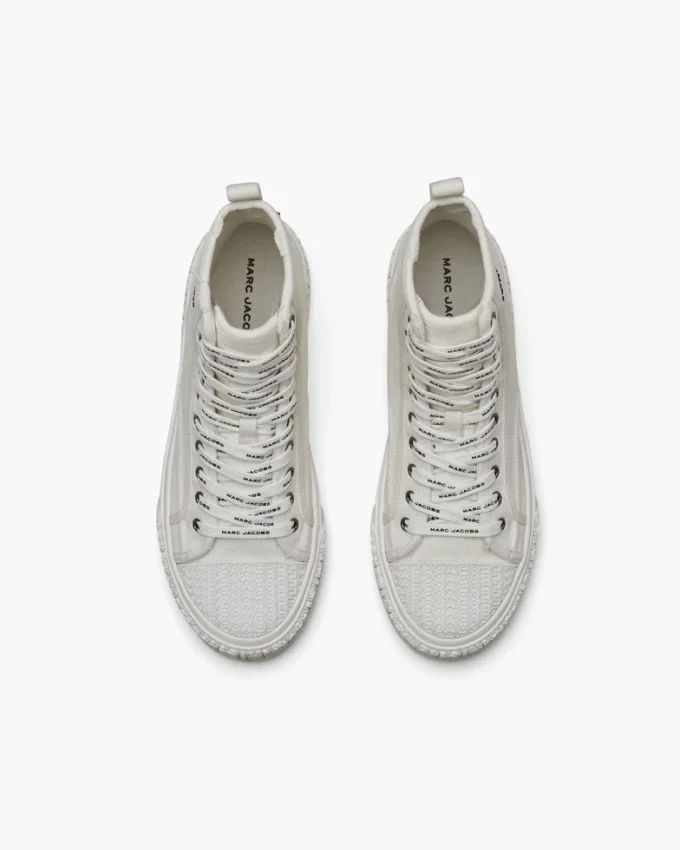 Der High-Top-Sneaker Der High-Top-Sneaker