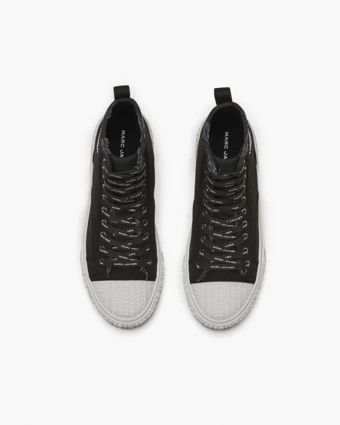 Der High-Top-Sneaker Der High-Top-Sneaker