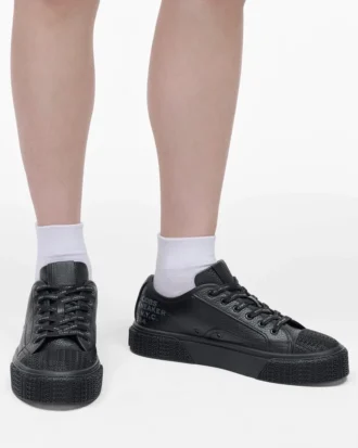 Der Ledersneaker