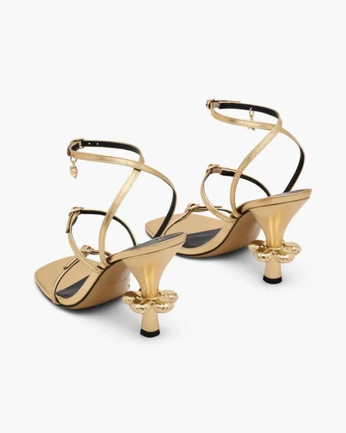 Der Metallic-Leder-Daisy-Absatz