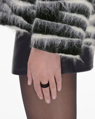 Der Monogram-Pavé-Ring