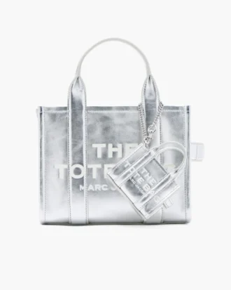 Der Nano-Tote-Charm aus Metallic-Leder