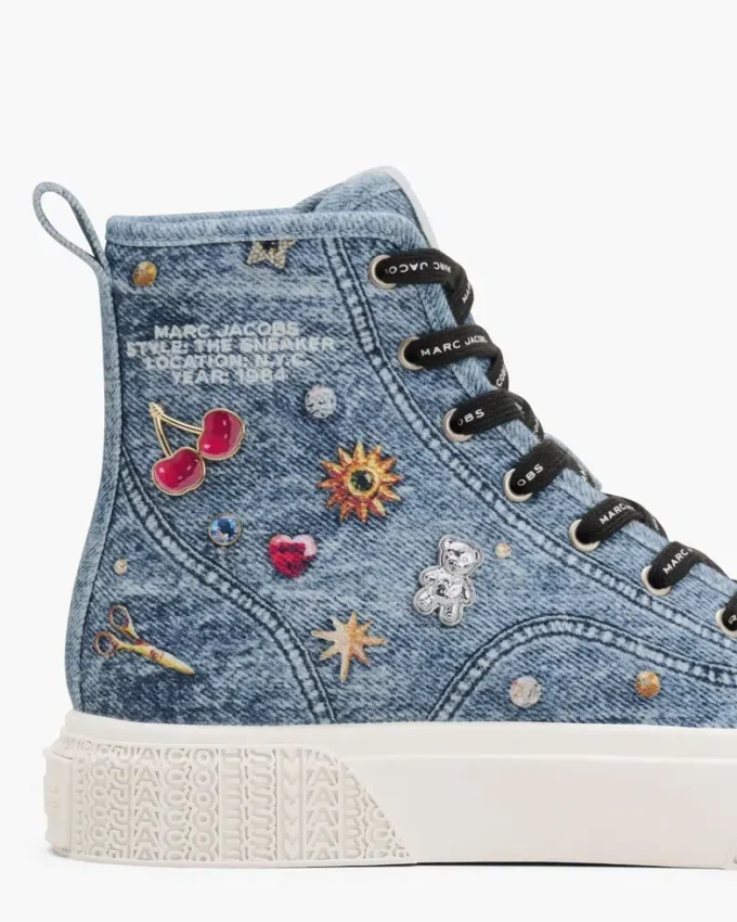 Der Trinket Charm High Top Sneaker Der Trinket Charm High Top Sneaker