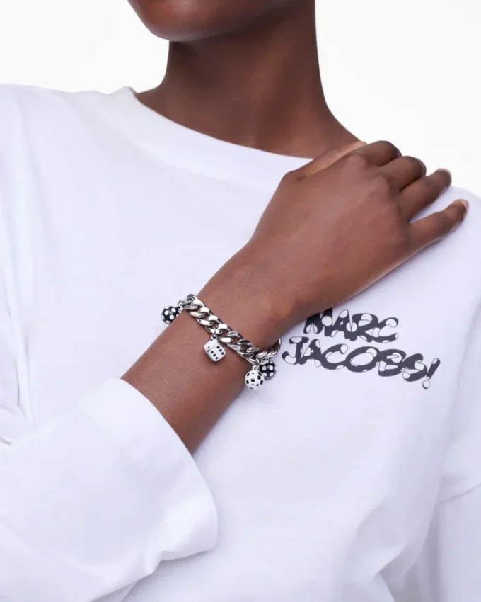Derrick Adams X Marc Jacobs Würfel-Charm-Armband Derrick Adams X Marc Jacobs Würfel-Charm-Armband