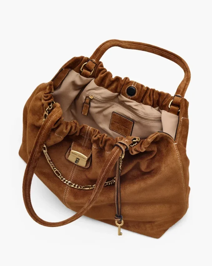 Die Cristina-Tasche aus Wildleder