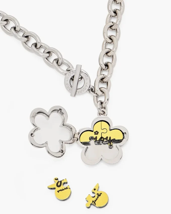 Die Daisy-Puzzle-Halskette Die Daisy-Puzzle-Halskette
