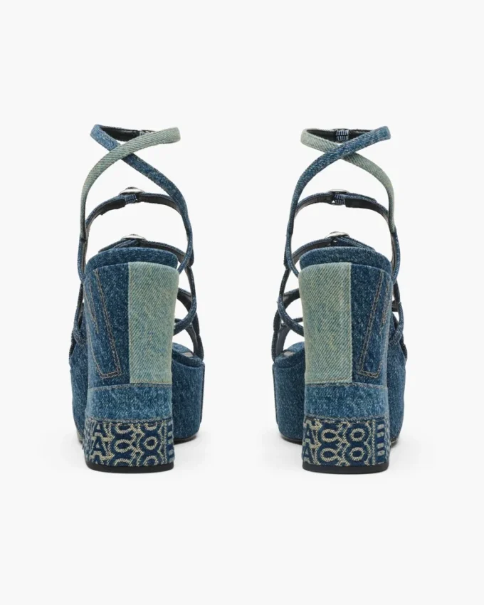 Die dekonstruierte Denim-Kiki-Plateausandale Die dekonstruierte Denim-Kiki-Plateausandale