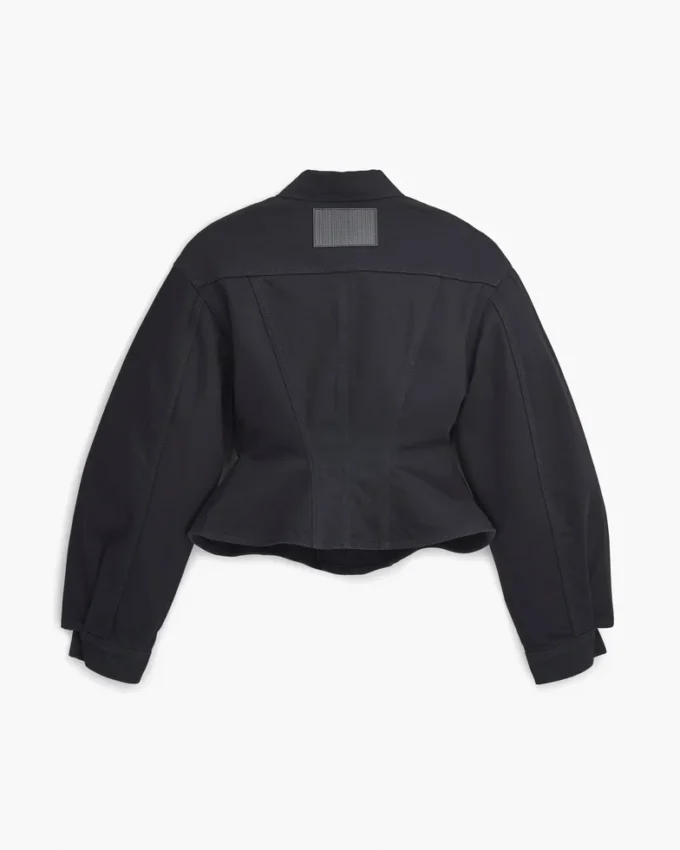 Die geriffelte Jeansjacke Die geriffelte Jeansjacke