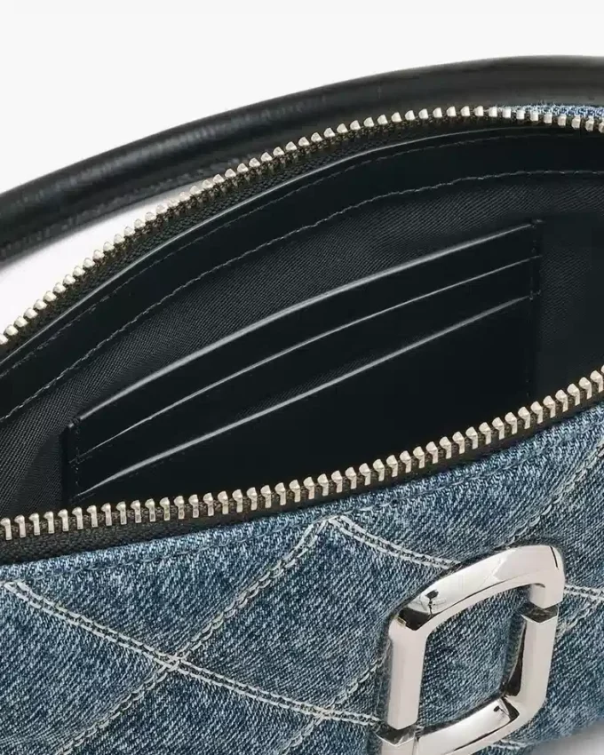 Die gesteppte Denim-Umhängetasche „The Snapshot Convertible”