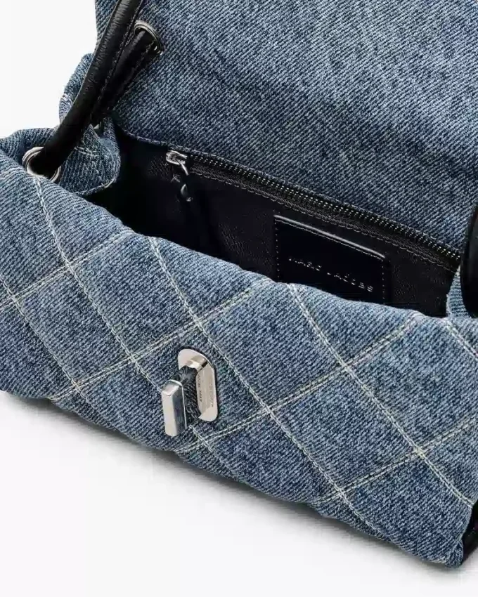 Die gesteppte Mini-Doppelschultertasche aus Denim