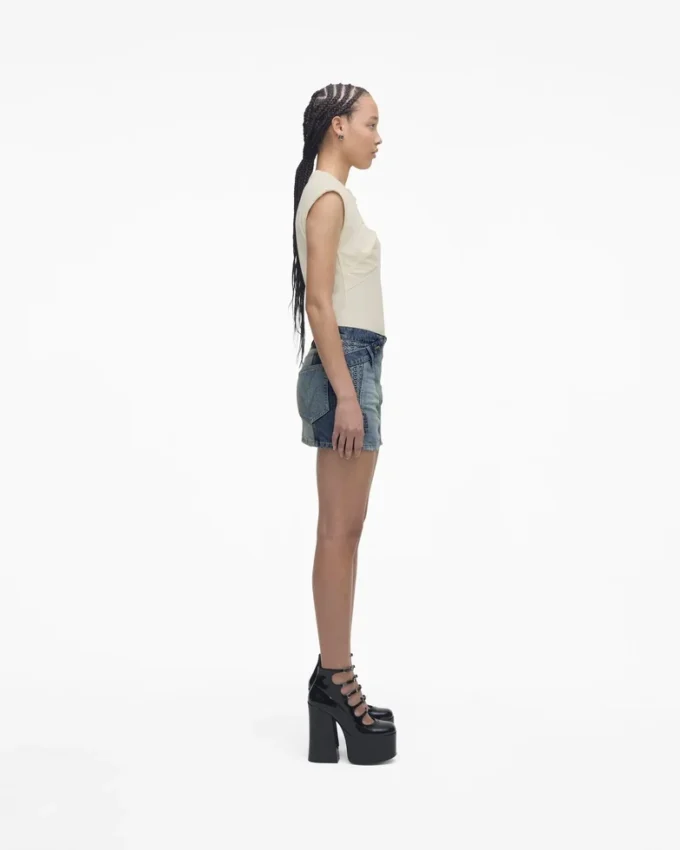 Die Kiki-Stiefelette aus Lackleder Die Kiki-Stiefelette aus Lackleder