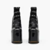 Die Kiki-Stiefelette aus Lackleder Die Kiki-Stiefelette aus Lackleder