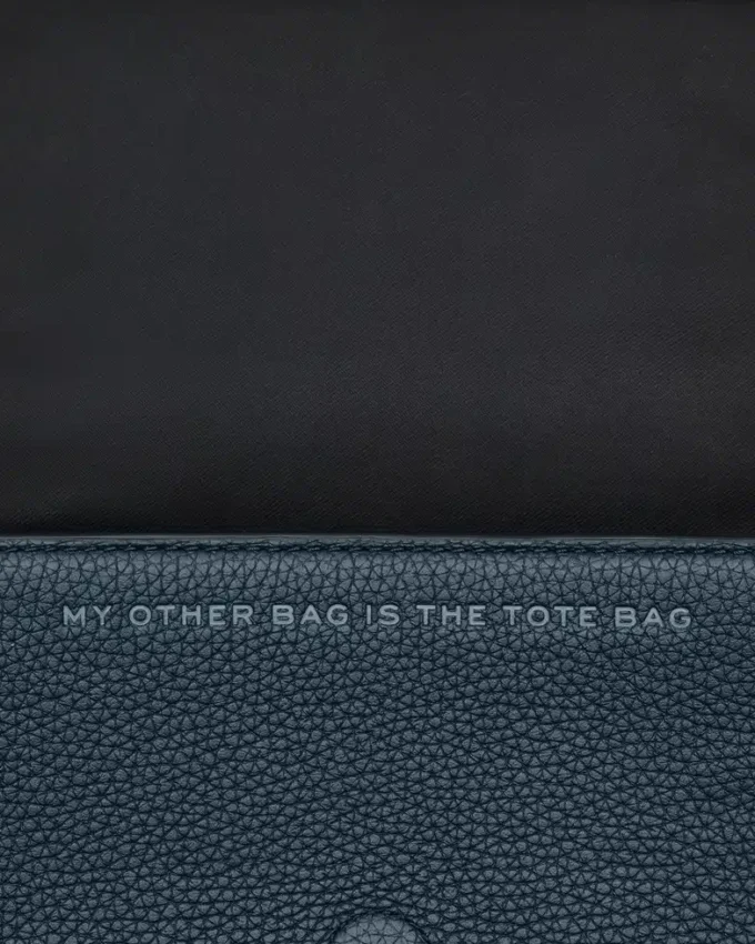 Die Mini-Ledertasche