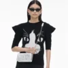 Die Mini-Tasche aus Metallic-Leder mit Kette Die Mini-Tasche aus Metallic-Leder mit Kette