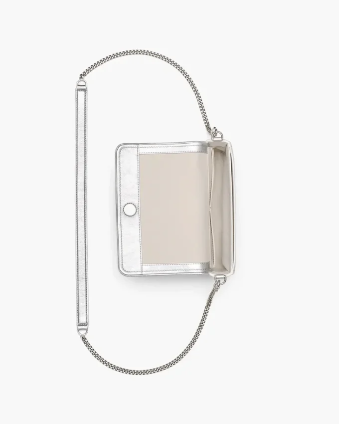 Die Mini-Tasche aus Metallic-Leder mit Kette Die Mini-Tasche aus Metallic-Leder mit Kette