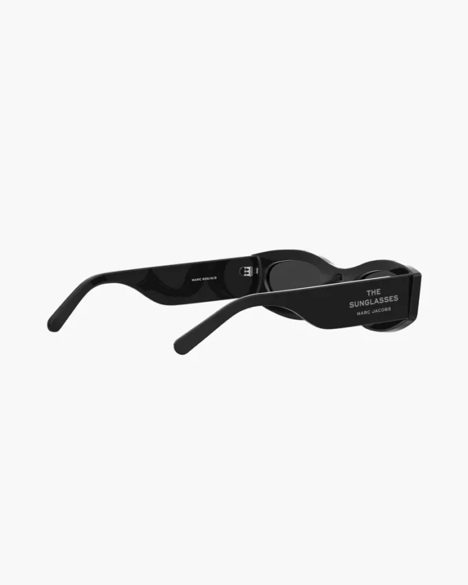 Die ovale Sonnenbrille