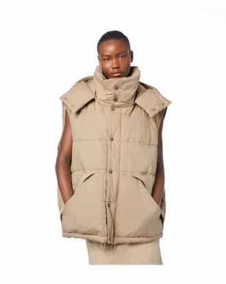 Die Oversized-Daunenweste