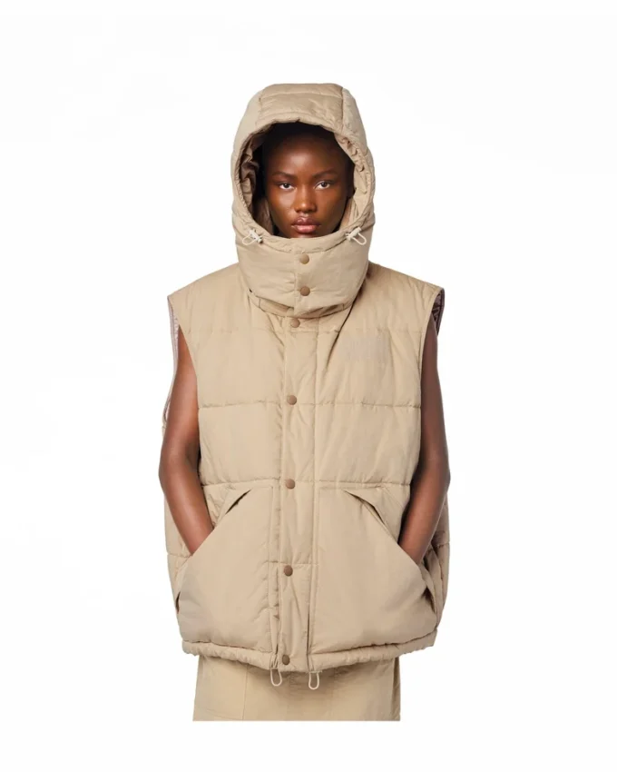 Die Oversized-Daunenweste