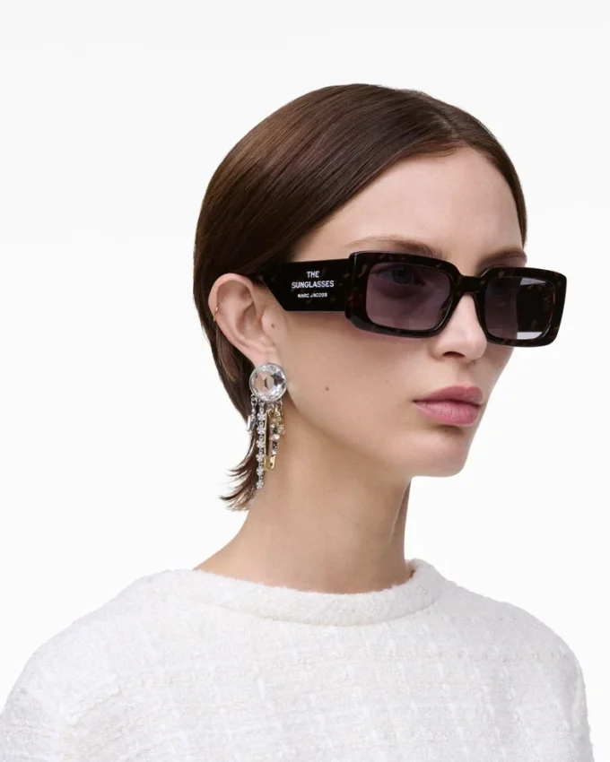 Die rechteckige Sonnenbrille Die rechteckige Sonnenbrille