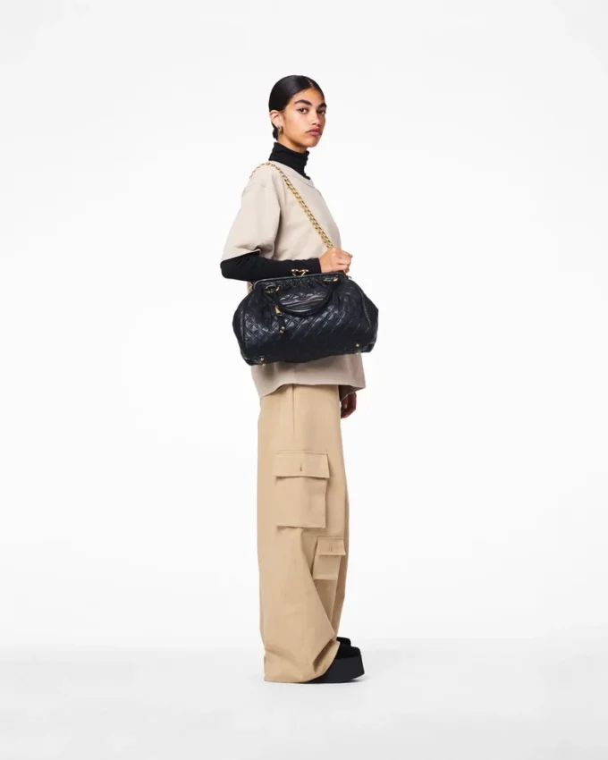 Neuauflage der gesteppten Leder-Stam-Tasche Neuauflage der gesteppten Leder-Stam-Tasche