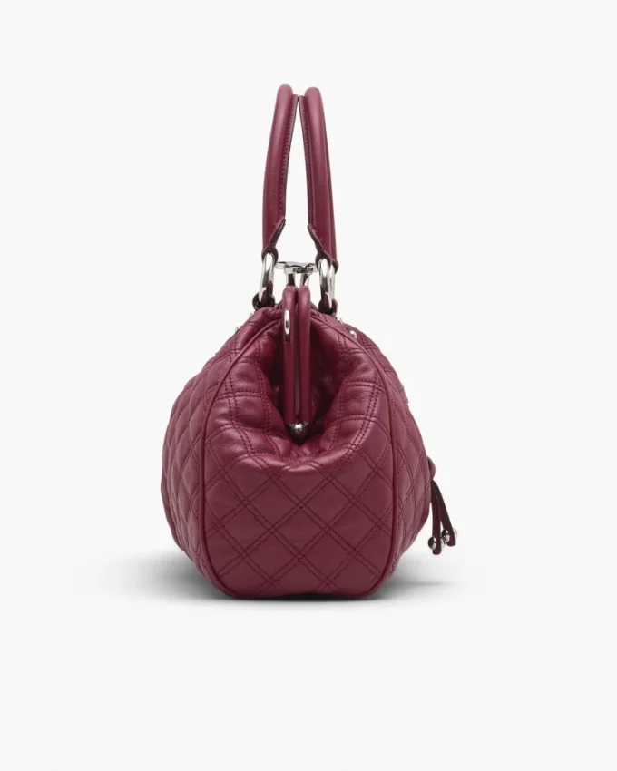 Neuauflage der gesteppten Leder-Stam-Tasche Neuauflage der gesteppten Leder-Stam-Tasche