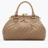 Neuauflage der gesteppten Leder-Stam-Tasche Neuauflage der gesteppten Leder-Stam-Tasche
