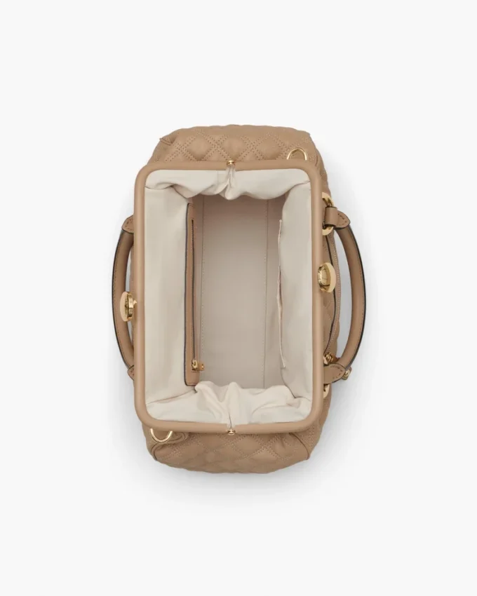 Neuauflage der gesteppten Leder-Stam-Tasche Neuauflage der gesteppten Leder-Stam-Tasche