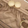 Neuauflage der gesteppten Leder-Stam-Tasche Neuauflage der gesteppten Leder-Stam-Tasche