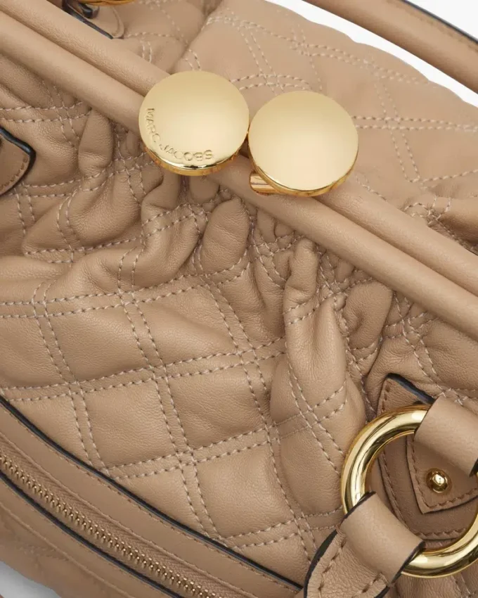 Neuauflage der gesteppten Leder-Stam-Tasche Neuauflage der gesteppten Leder-Stam-Tasche