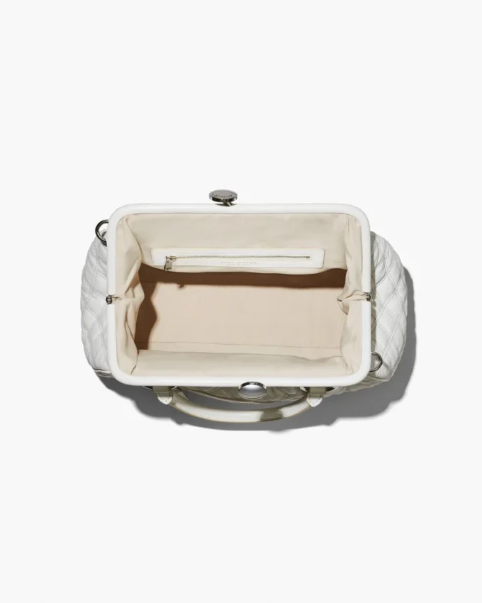 Neuauflage der gesteppten Leder-Stam-Tasche Neuauflage der gesteppten Leder-Stam-Tasche
