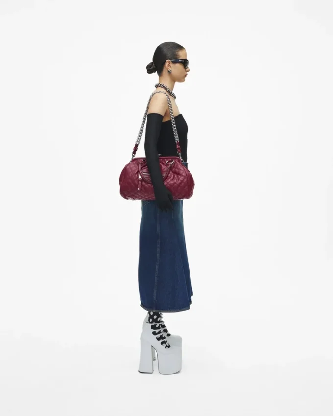 Neuauflage der gesteppten Leder-Stam-Tasche Neuauflage der gesteppten Leder-Stam-Tasche