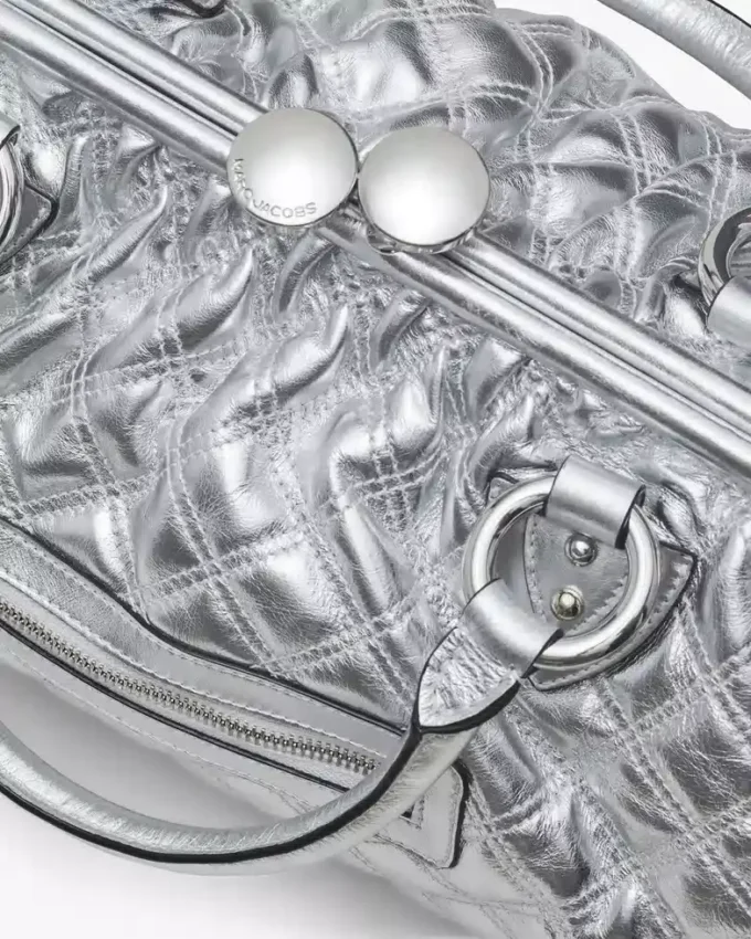 Re-Edition Stam Tasche aus gestepptem Metallic-Leder Re-Edition Stam Tasche aus gestepptem Metallic-Leder