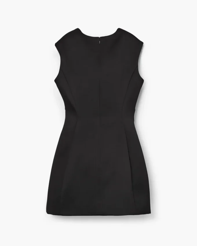 Satin-Kleid mit Nähten Satin-Kleid mit Nähten