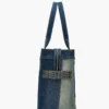 The dekonstruierte große Denim-Tote Bag The dekonstruierte große Denim-Tote Bag