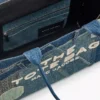 The dekonstruierte große Denim-Tote Bag The dekonstruierte große Denim-Tote Bag