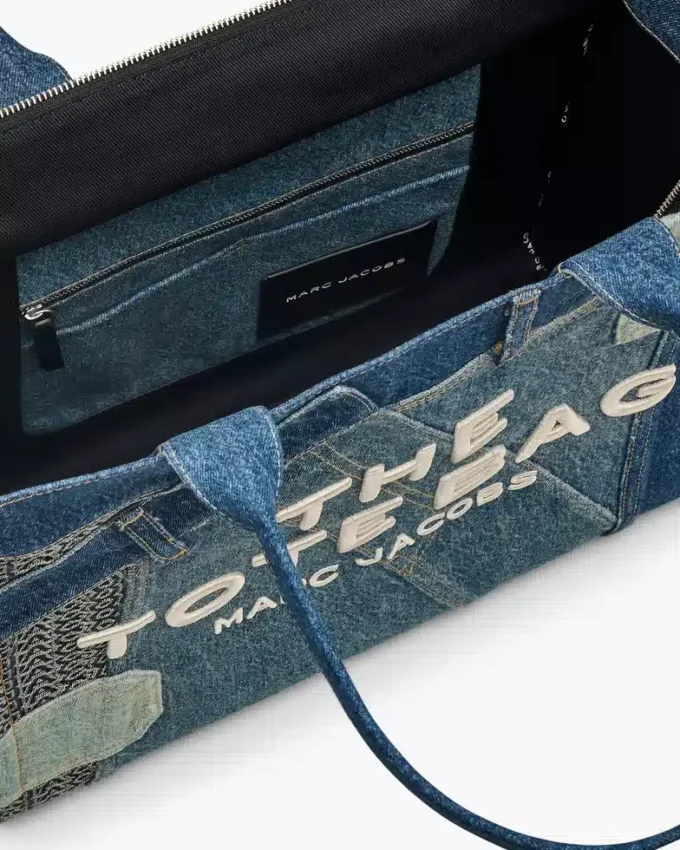 The dekonstruierte große Denim-Tote Bag The dekonstruierte große Denim-Tote Bag