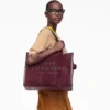 The large Tote Bag made of suede The large Tote Bag made of suede