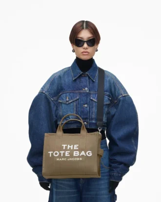 The medium-sized Canvas Tote Bag