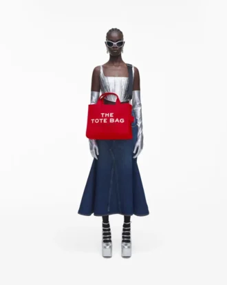 The medium-sized Canvas Tote Bag