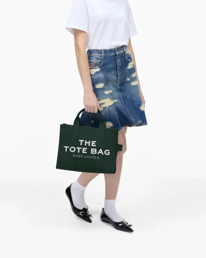 The medium-sized Canvas Tote Bag The medium-sized Canvas Tote Bag