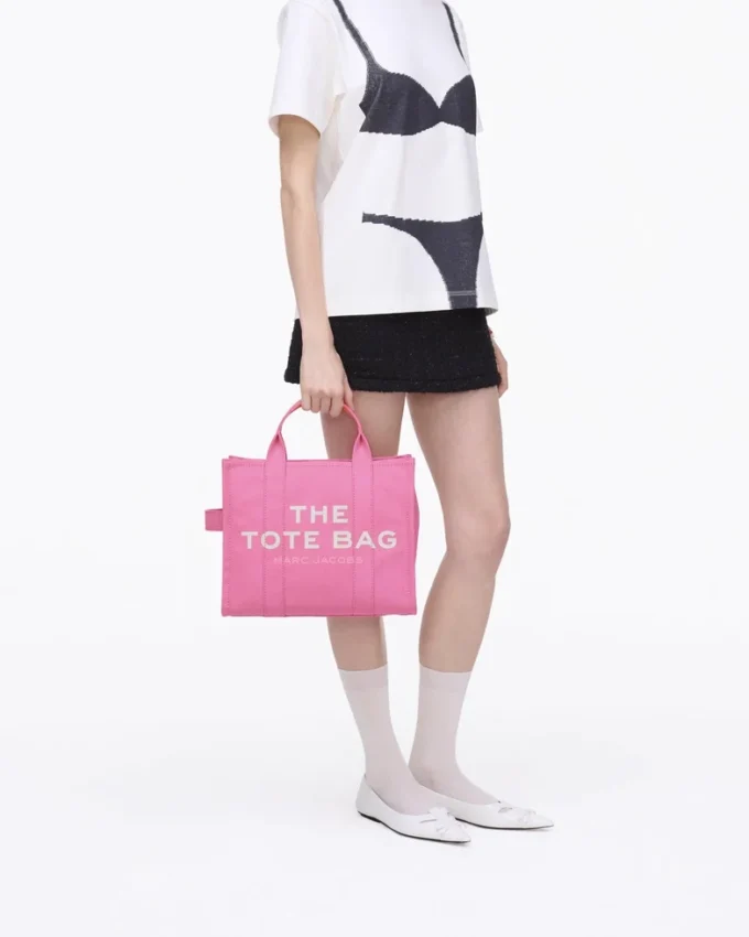 The medium-sized Canvas Tote Bag The medium-sized Canvas Tote Bag