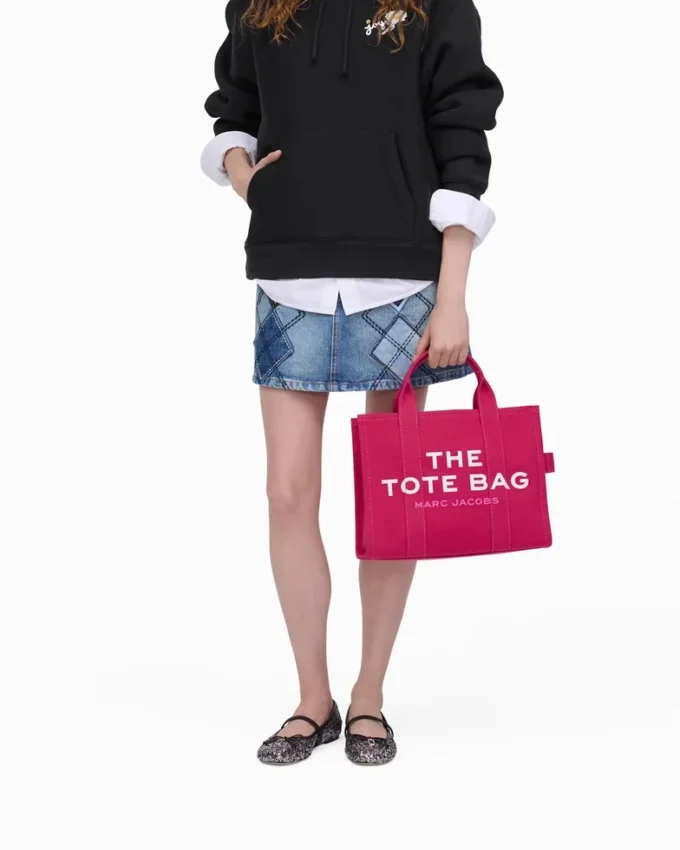 The medium-sized Canvas Tote Bag The medium-sized Canvas Tote Bag
