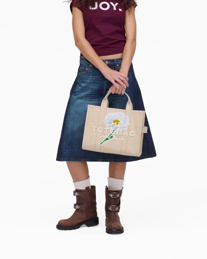 The medium-sized Canvas Tote Bag „Daisy Script” The medium-sized Canvas Tote Bag „Daisy Script”
