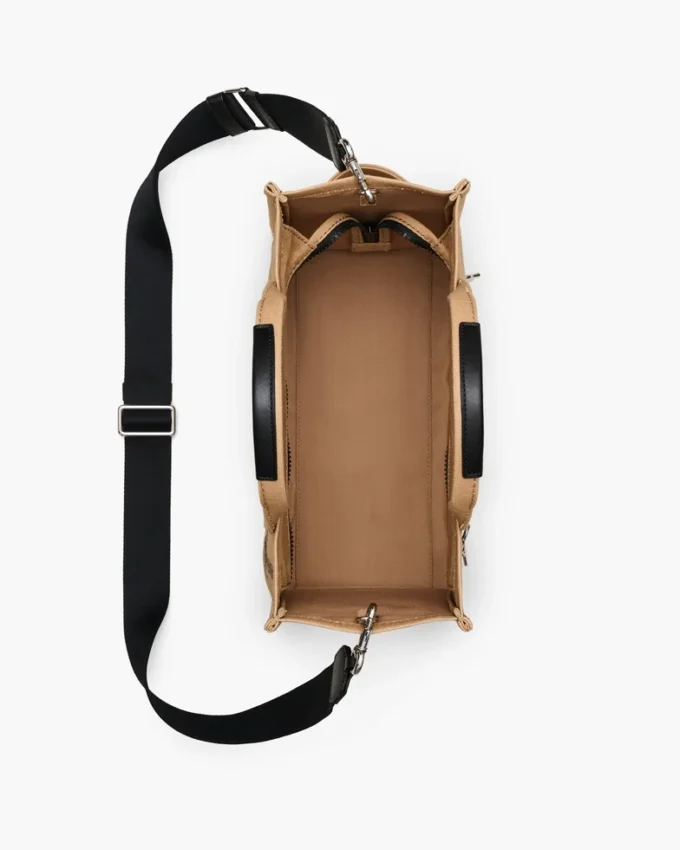 The medium-sized Canvas Tote Bag with Trompe-l’œil charm